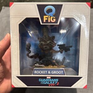 Marvel Q-Fig Rocket and Groot Collectible - Blue and Silver